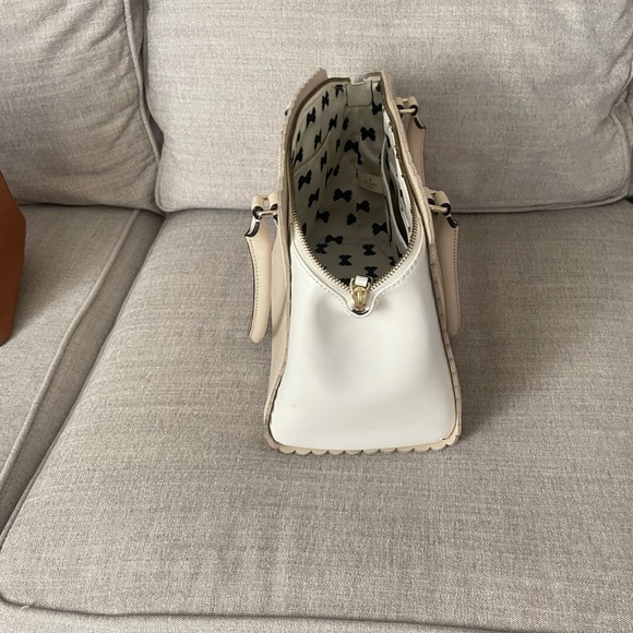 Kate Spade scalloped spring Marguerite Leather Satchel - Picture 5 of 10